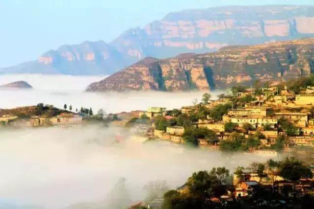 别去丽江了！北京出发只有3站，不到60块，就有一座三千年古城！