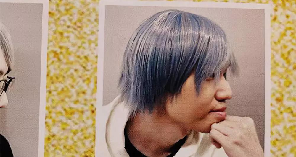 小伙染头发现眼色不对还是夜光的,最后换了一辆车