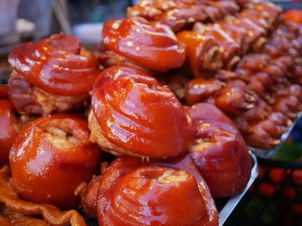 酱肘子的做法分享,正宗做酱肘子的方法