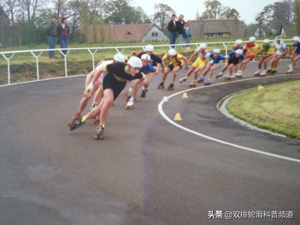 双排户外轮滑鞋,可以刷街的双排轮滑鞋