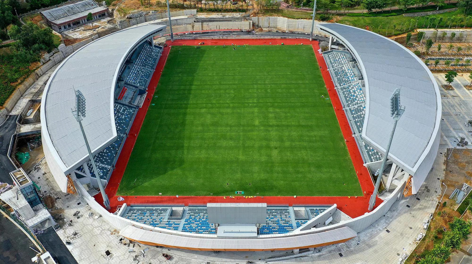 深圳专业足球场改造后效果图,深圳专业足球场改造最新进展