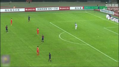 我希望我的盖世英雄脚踏七彩祥云,脚踏七色云彩的盖世英雄