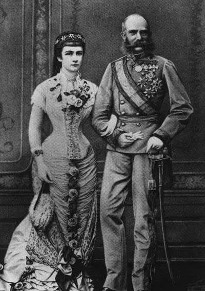 女生束腰子宫下垂,盆底肌漏尿穿收腹束腰能修复吗