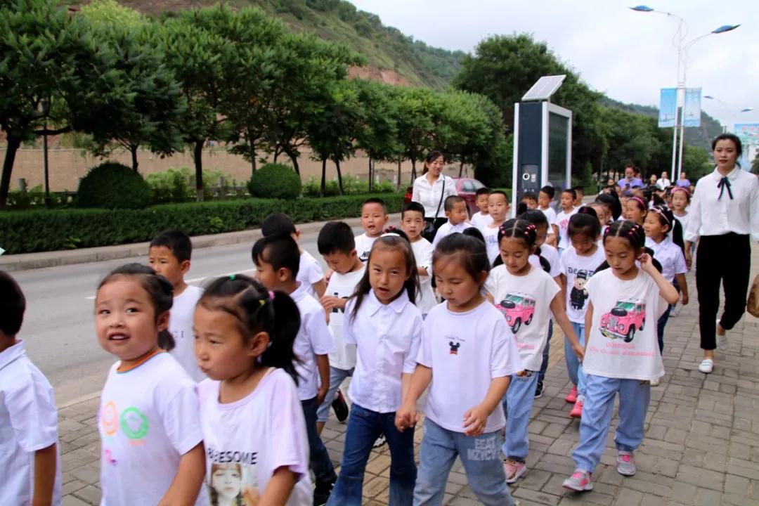 春天幼儿园传承红色文化活动推荐,红色文化专题活动方案幼儿园