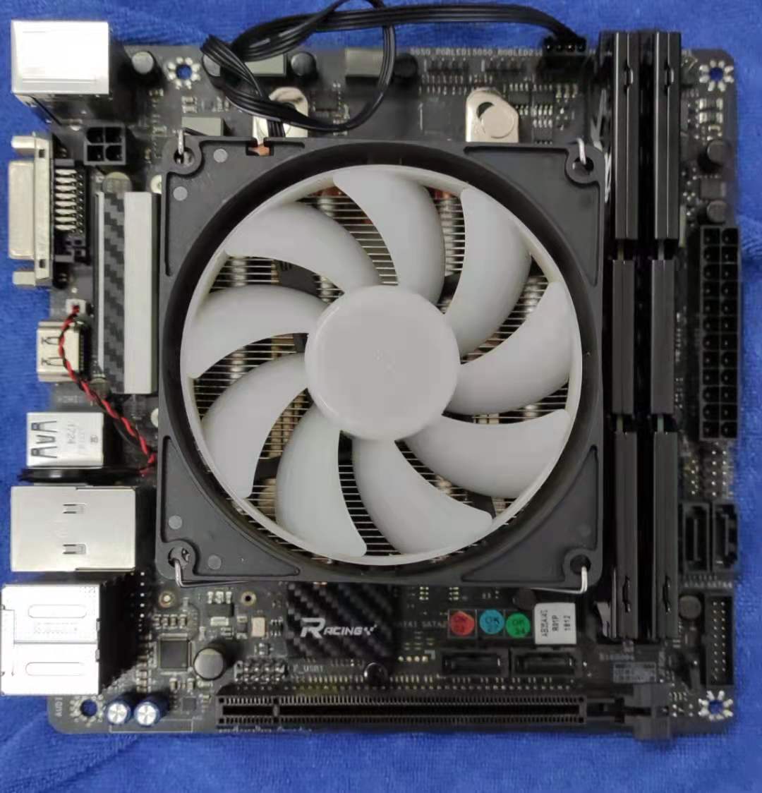 电脑通电自己开机几秒就没反应了,电脑开机没反应就跟没通电一样