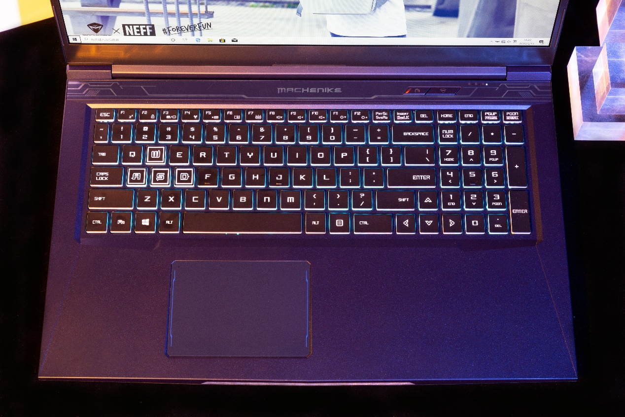 机械师游戏本f117v评测,机械师f117b游戏测评9代i7