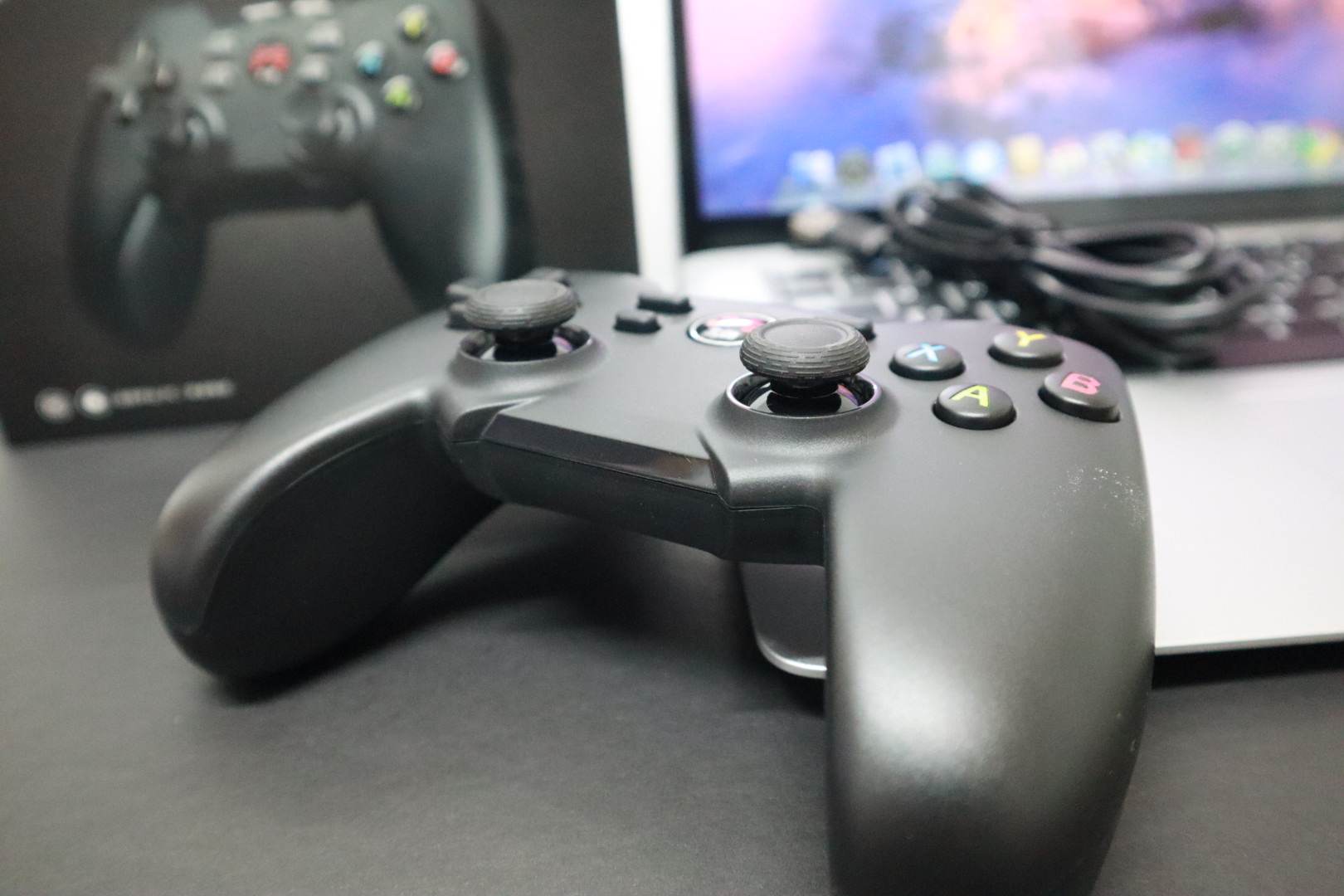 性价比最高的游戏手柄测评,不到50块钱云游戏手柄