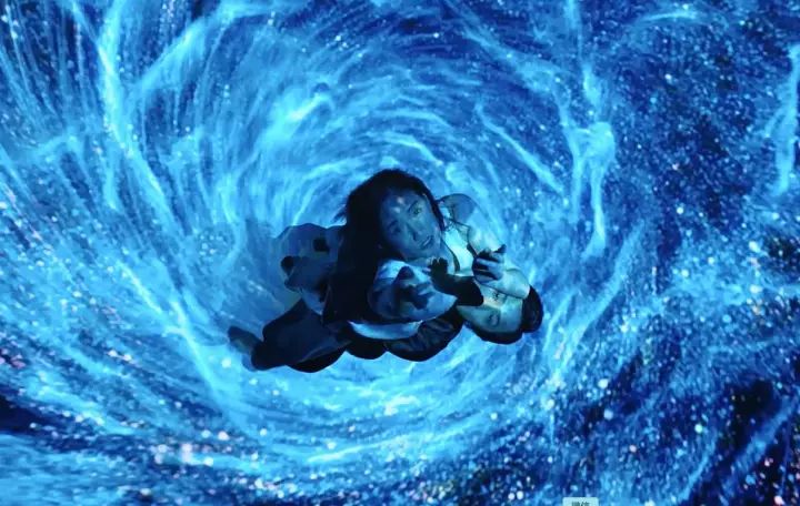 岡本数字薄短片，很讲究