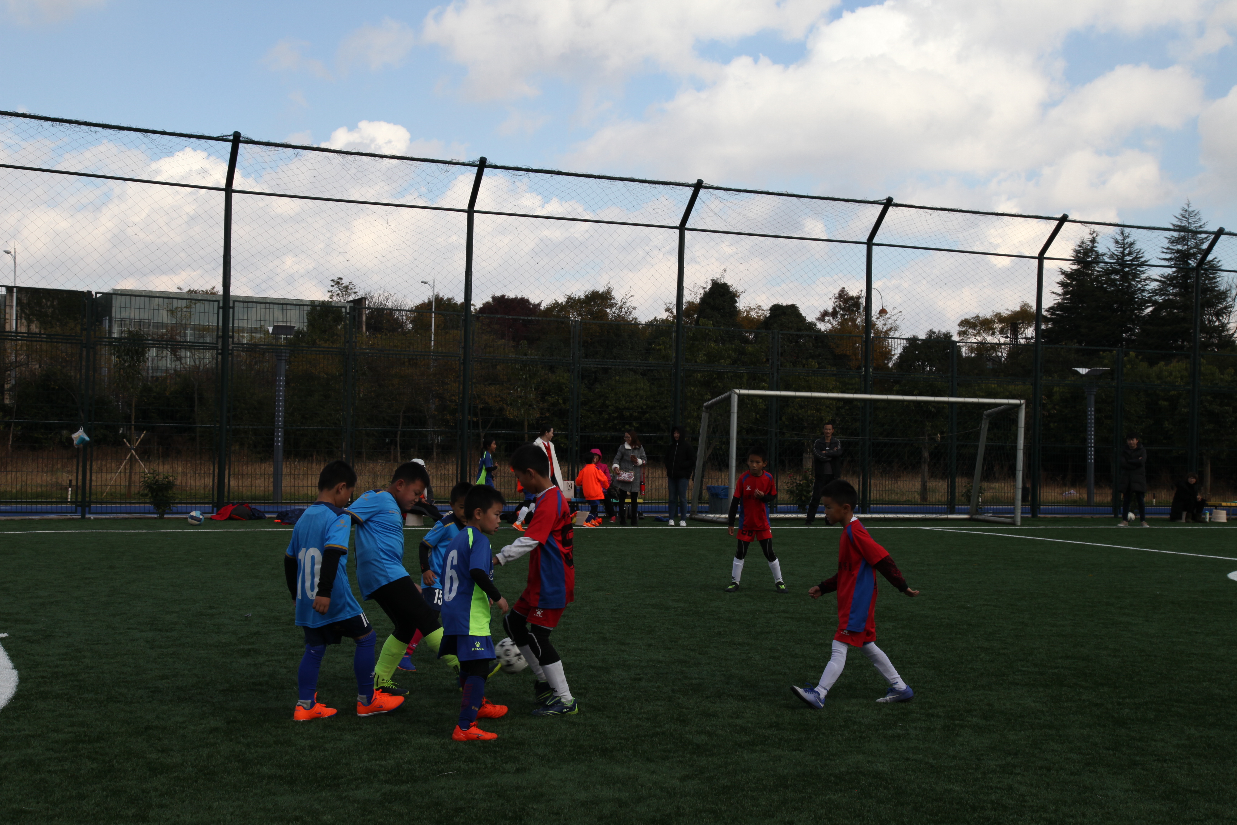 学校足球联赛的开展,五华县南山小学足球三级联赛