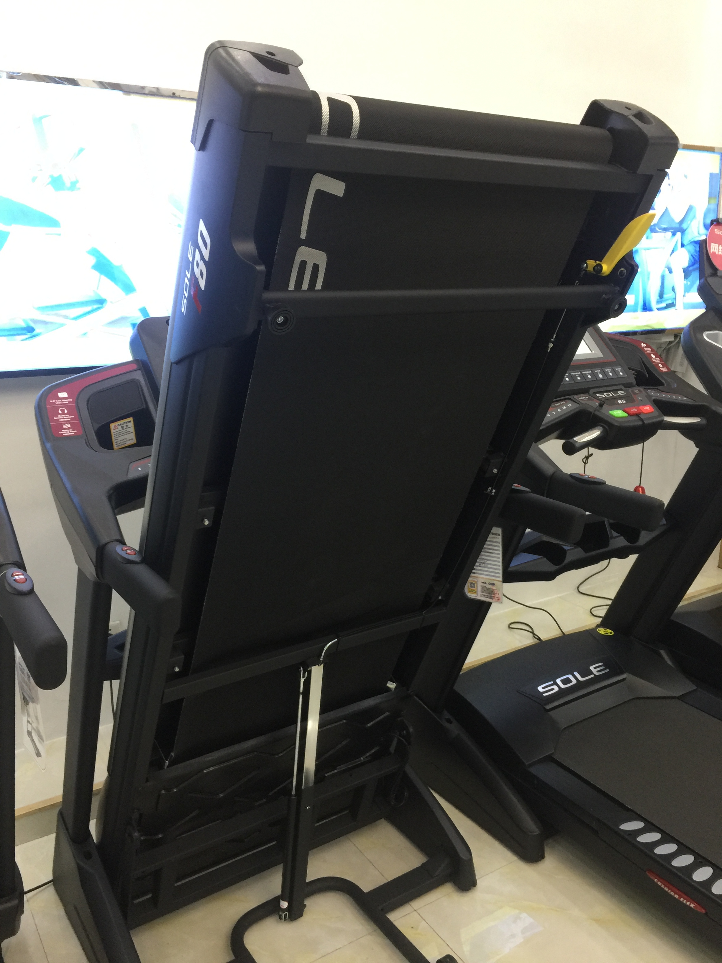 速尔跑步机f63和f80哪个更好,速尔f80pro跑步机怎么样