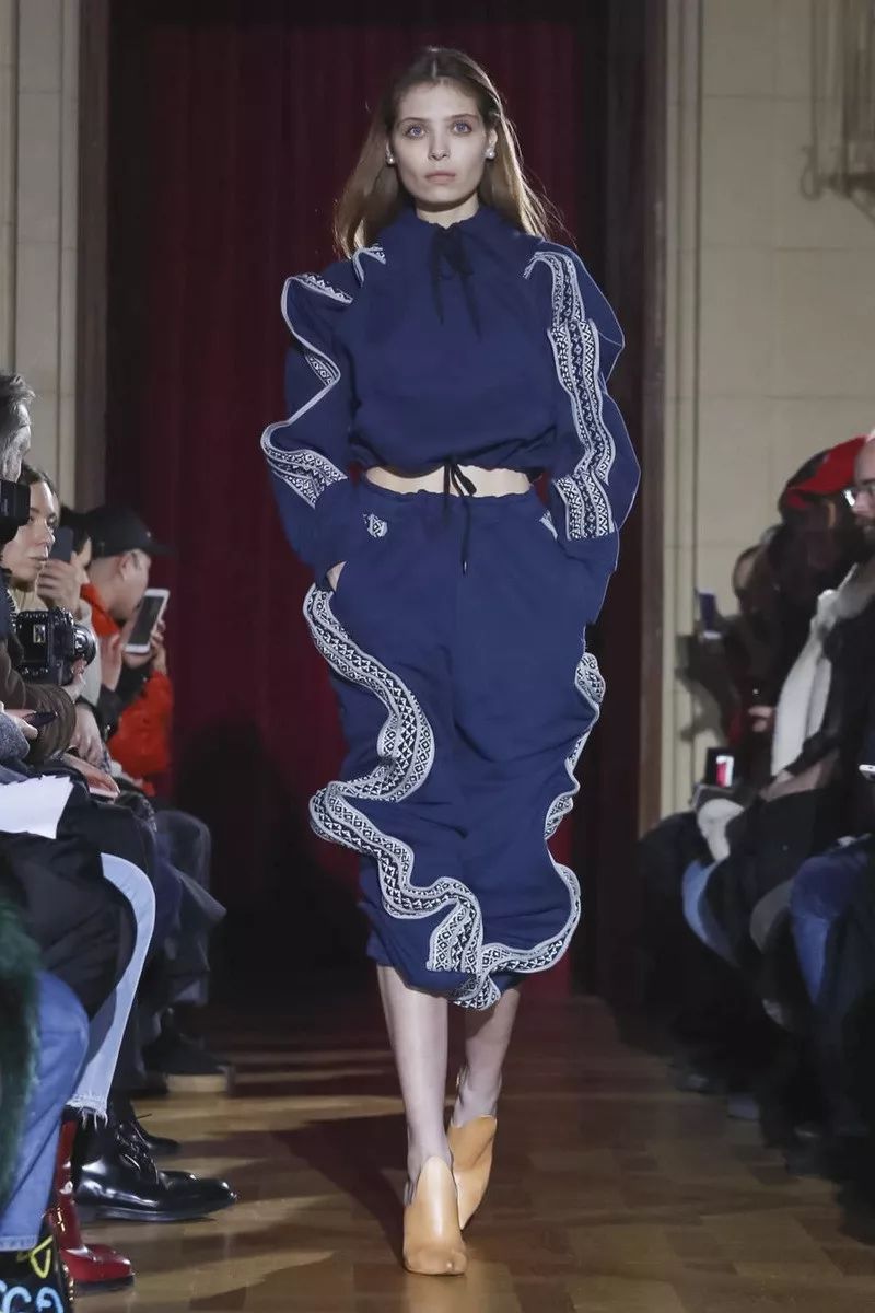 这条热裤正在与全世界的老爸为敌