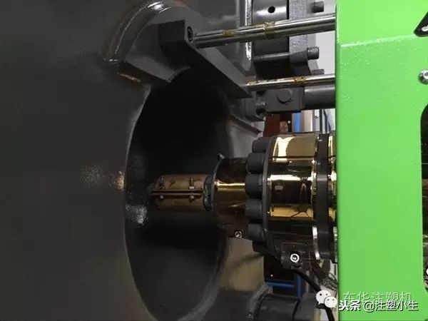 注塑机射嘴溢料原因,注塑机总是漏胶是什么原因