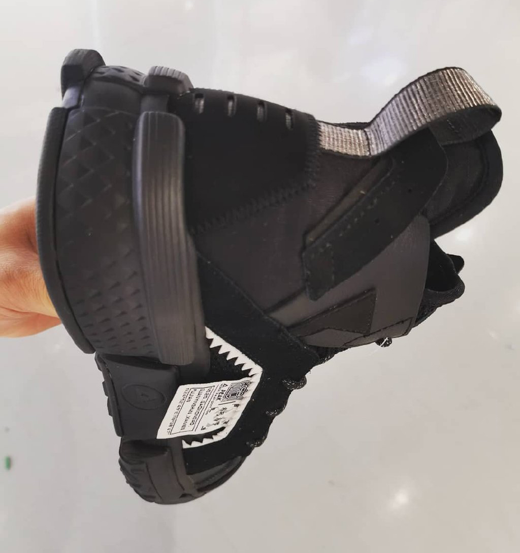 匹克新款休闲鞋曝光，设计撞脸悟道，强行解构风有点奇怪？