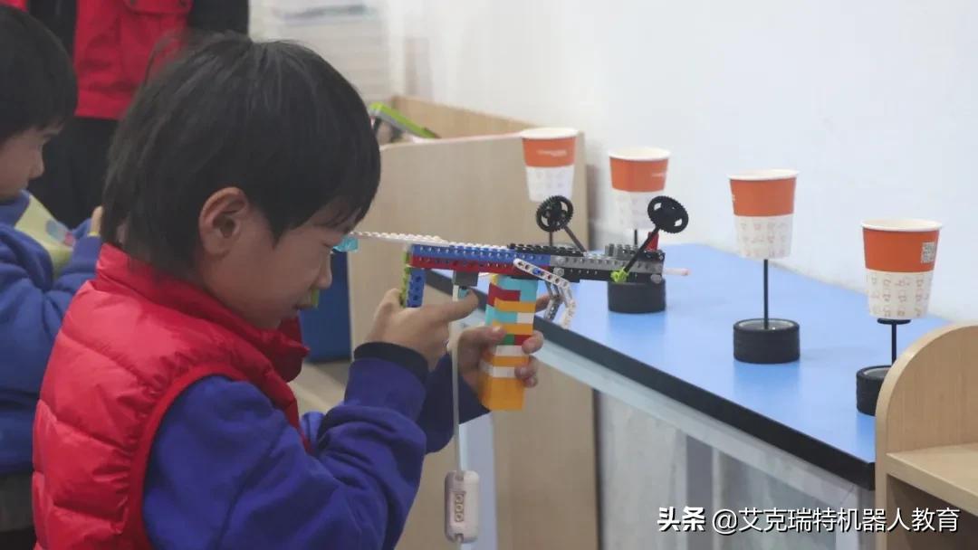 吃鸡机器人比赛,听说课robot