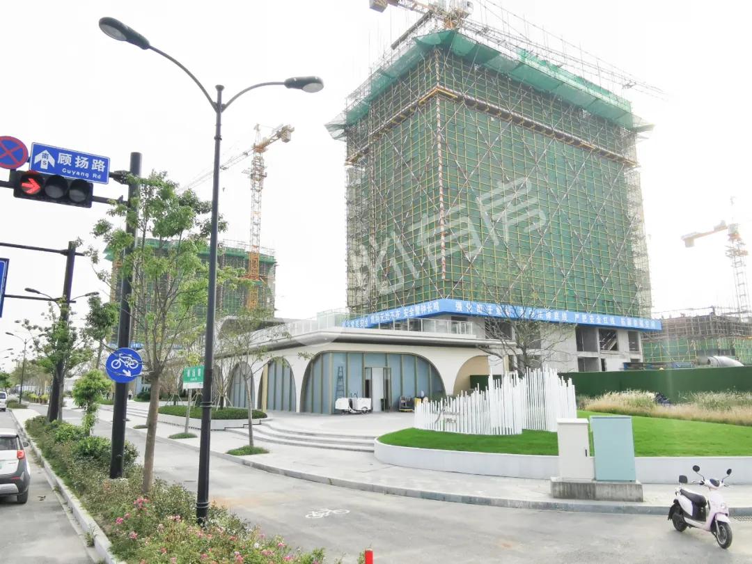 粉盘撞车,现状差又最贵的上河公元你买账吗?