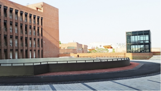 哪个专科铁路院校比较好就业,山东职业学院铁路专业毕业铁饭碗