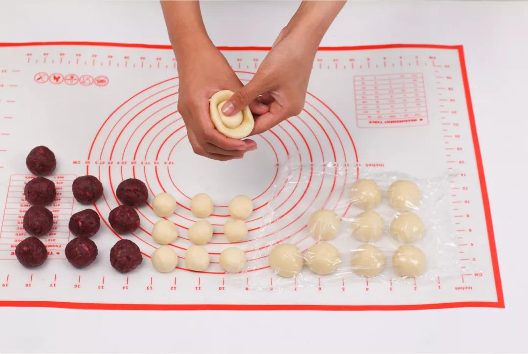 云南玫瑰鲜花饼好吃实惠味更美,云南玫瑰鲜花饼五种口味