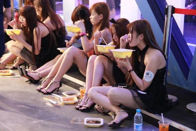 澶ч噺瓒婂崡缇庡コ娑屽叆涓浗杈瑰,瓒婂崡娓稿鎵庡爢娑屽叆涓浗