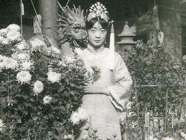 溥仪得了什么奇怪的病,婉容怀孕溥仪为何暴跳如雷