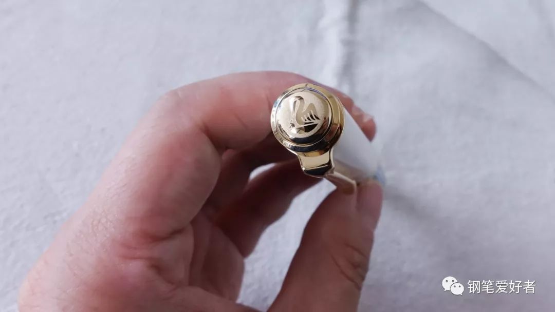 百利金m600绿松石,百利金m600笔尖可以装到m200上吗