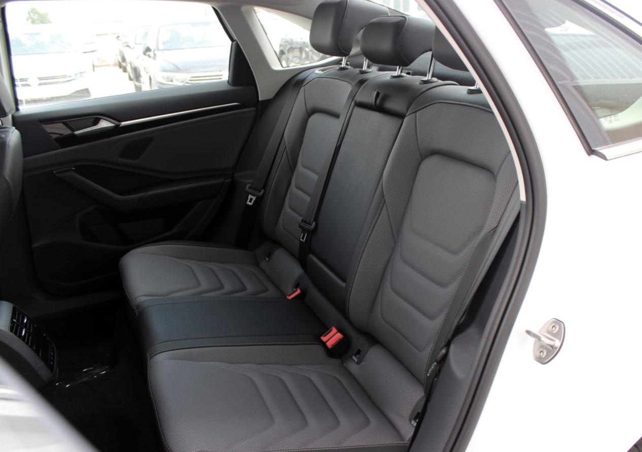 大众速腾底盘质感怎么样,11年大众速腾1.4t优缺点