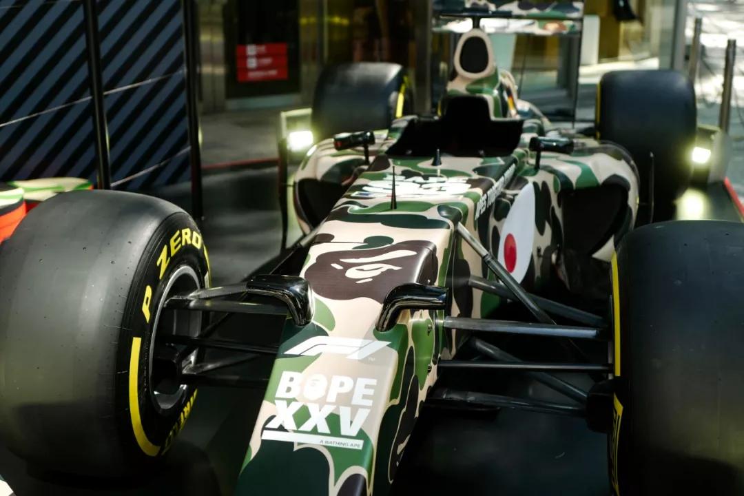 怎么把赛车服穿出时尚感,哪年流行穿赛车服