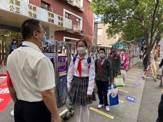 小学开学了，爱乐实验小学“六个全面”为别样“六一”护航