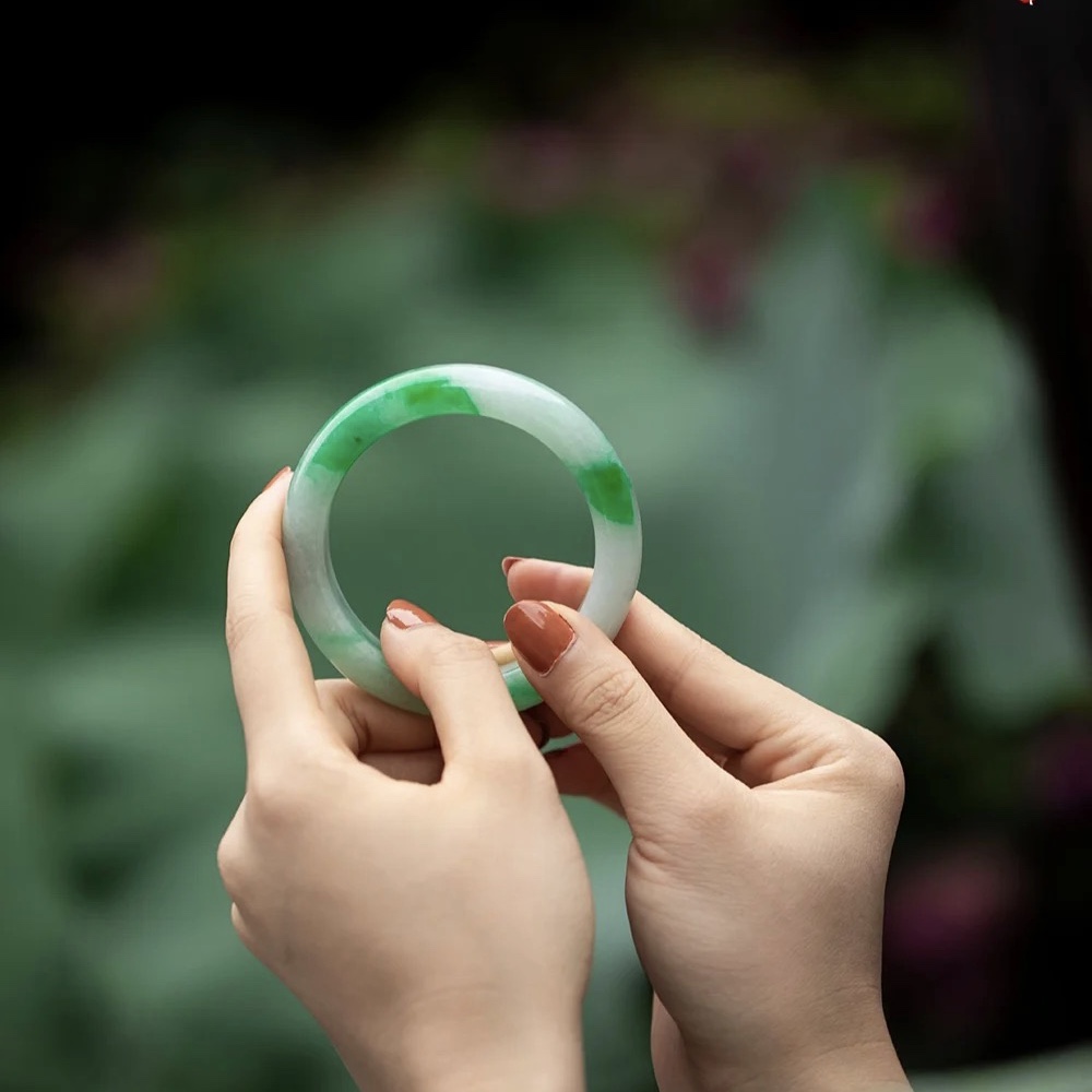 如何挑选玉镯,怎么挑选适合自己的玉镯