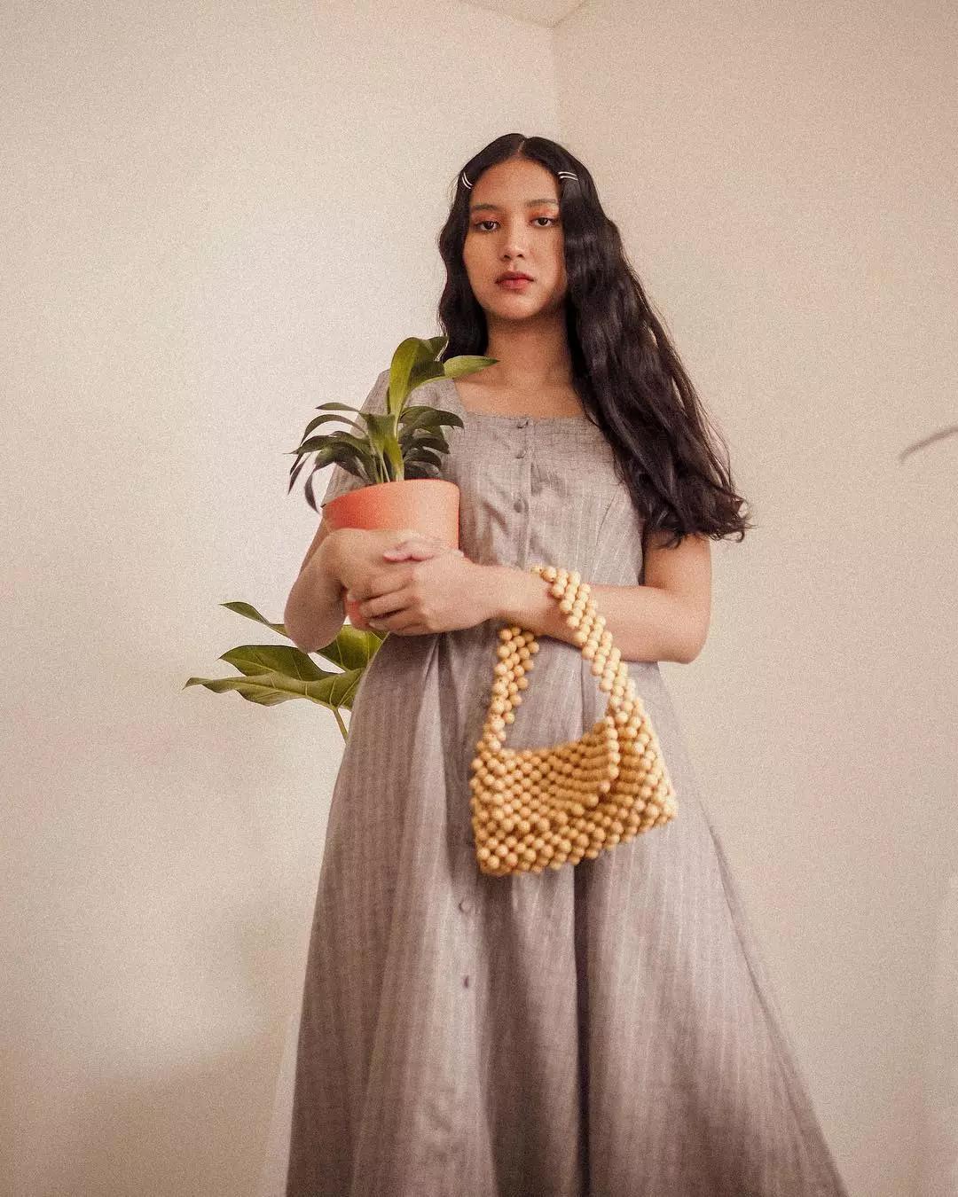 2020冬天流行什么包包款式,今年流行的串珠包