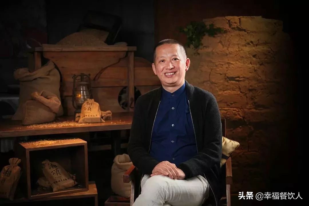 大众点评品类榜首!这家“土到极致”的湘菜馆是如何做到的?