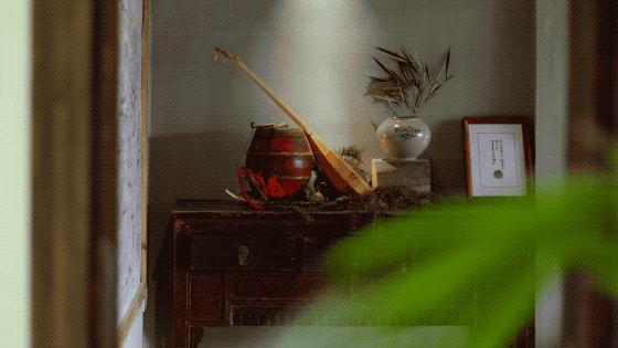 一家四口倾家荡产在山里造房隐居：3年零收入，坚持不通车