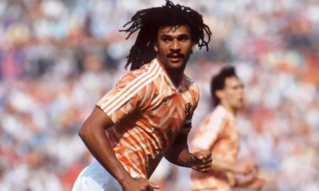 记忆中的一头飘逸长辫，满场狂奔难觅代表留恋—古利特