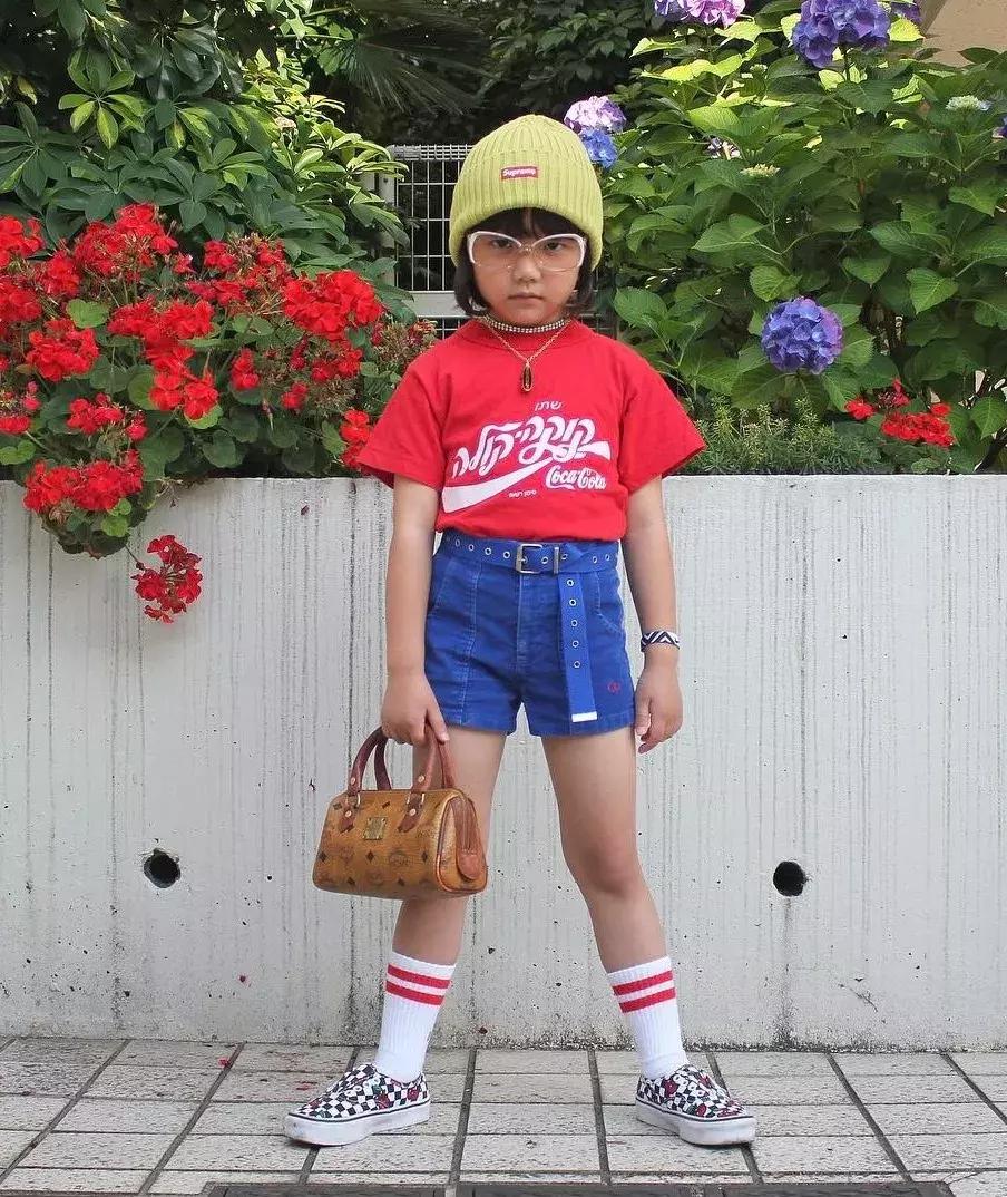 ins最火的“潮童”|5岁迷倒众生，10岁创立个人潮牌....