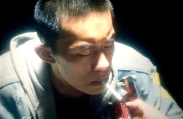 为了销量无视法律？99块能买2条中华烟，拼多多是在“玩火”