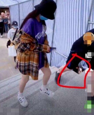 杨幂拍戏受伤令人心疼,杨幂拍戏受伤有哪些表现