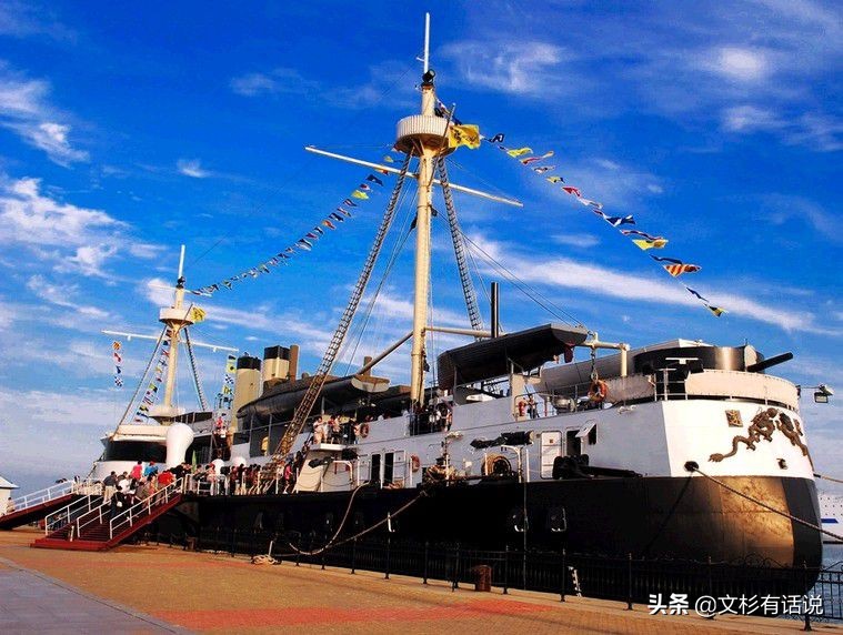 定远舰放到现在还算巨舰吗,定远舰沉在哪里