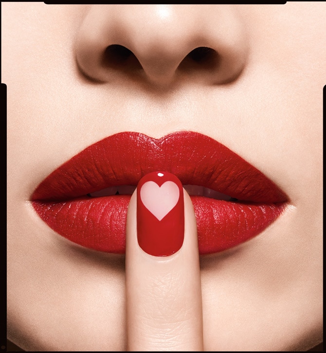 这些口红完全不挑皮肤，可以让人看起来更有气色，素颜也可以涂抹