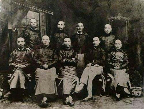 *德朱**赣南一系列整顿铸就威武之师，井冈山会师令红军数量扩大五倍