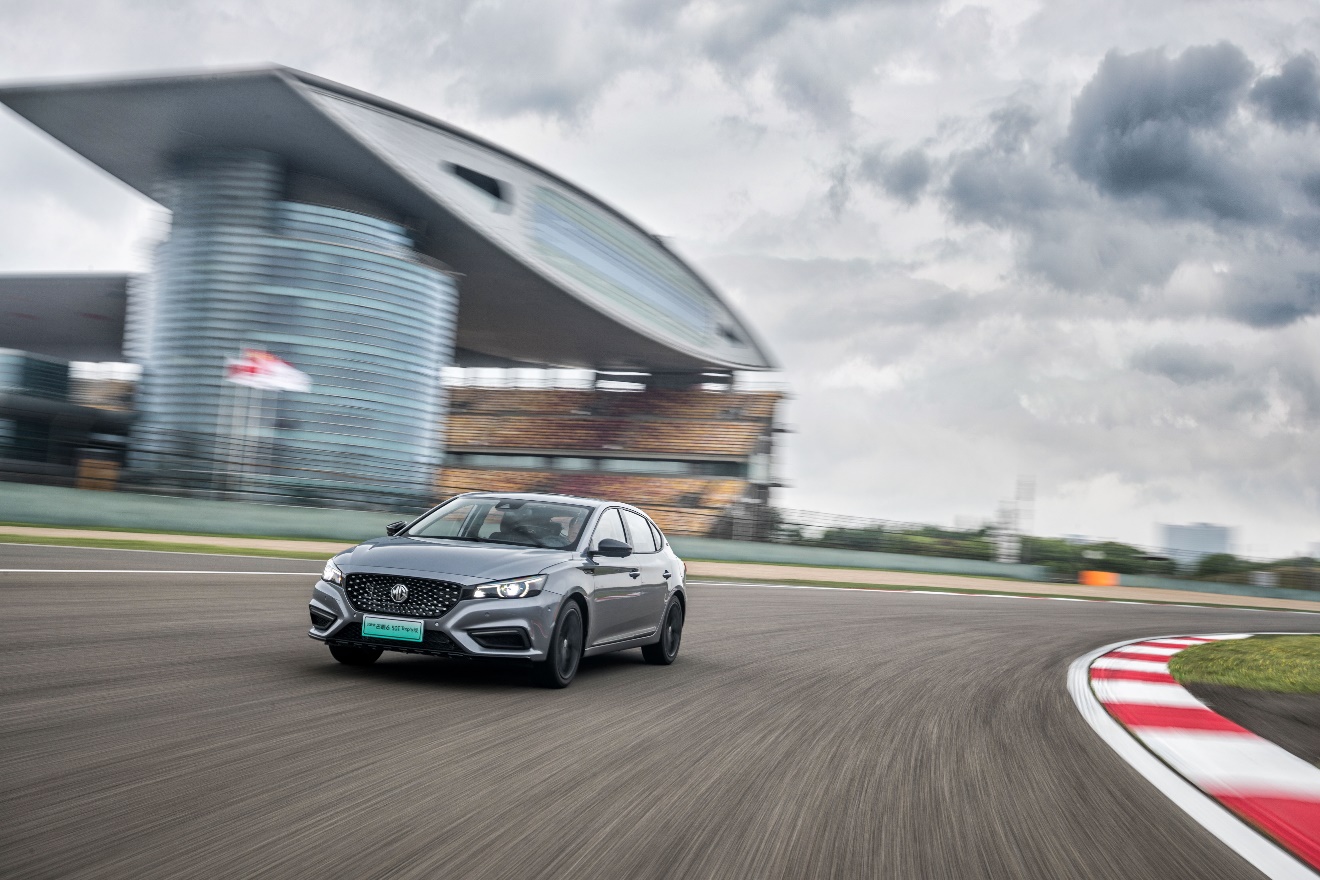 名爵6第一代和新款外观对比,19款名爵6和20款名爵6外观对比