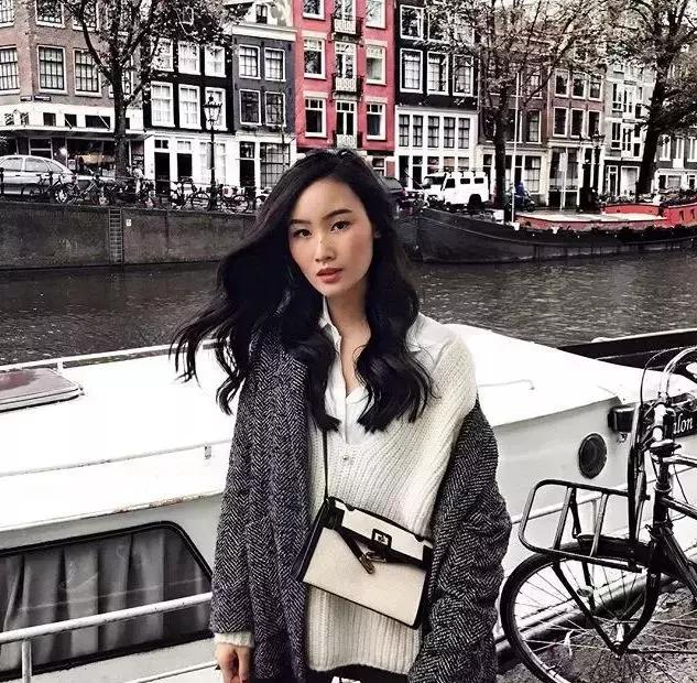 又好看也简单的大衣系法,火到烂大街的大衣时尚的穿搭方法