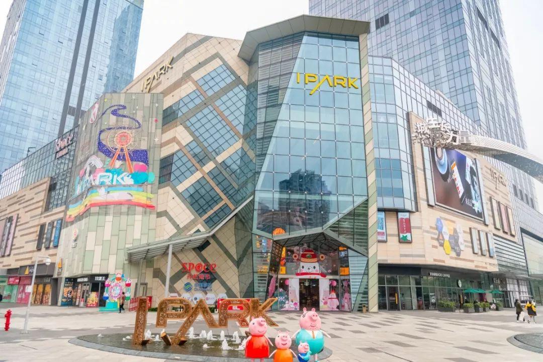 至强扫货攻略!佛山CBD潮玩新地标,女生月购物狂欢!