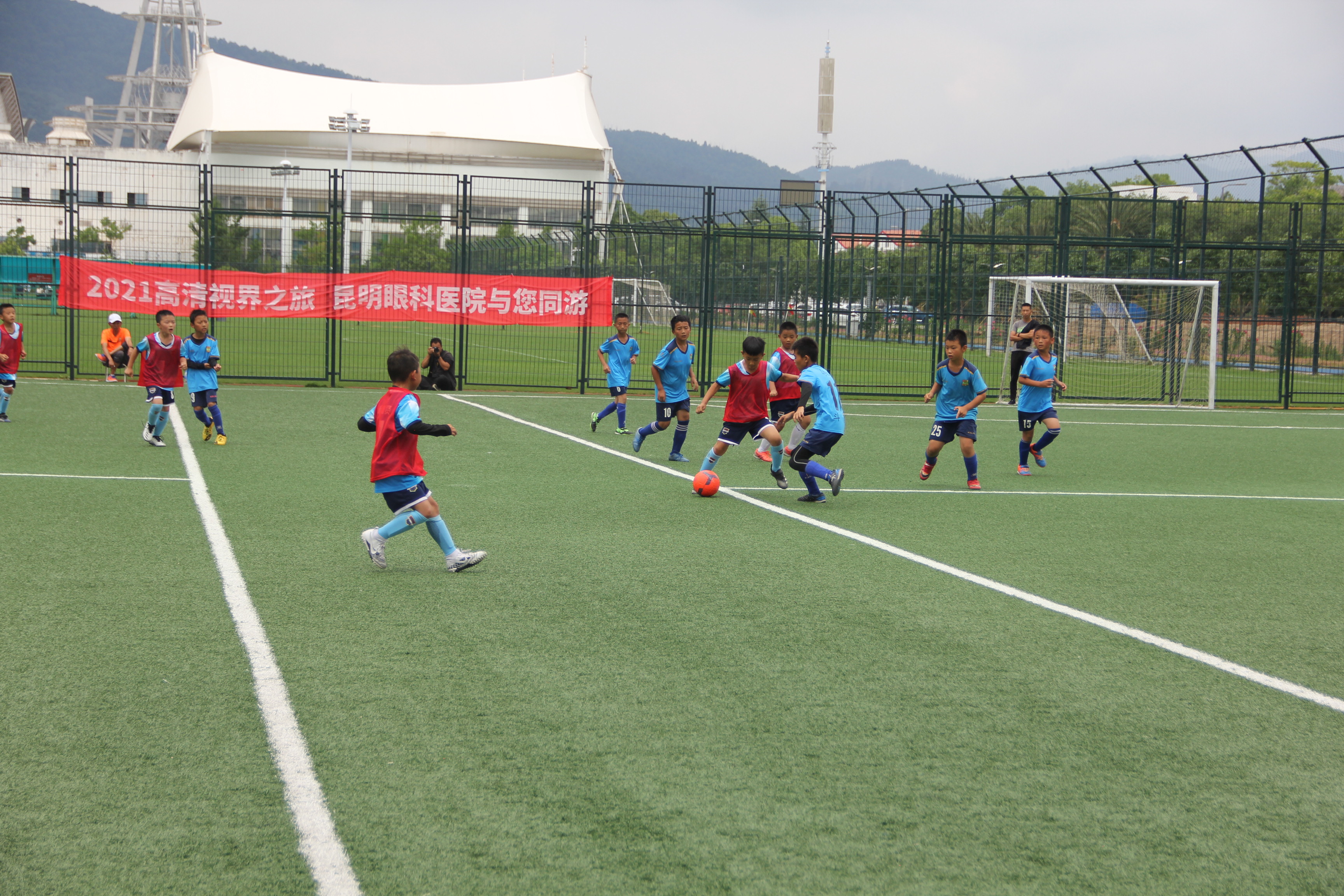 助推校园足球公益活动,助力青少年足球比赛