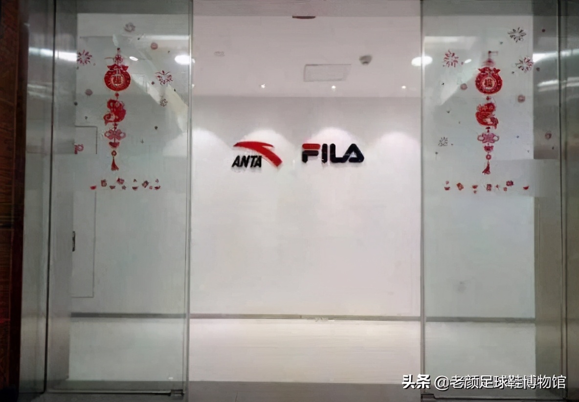 被足球做空的意大利品牌，却给了韩国人和安踏发财的机会