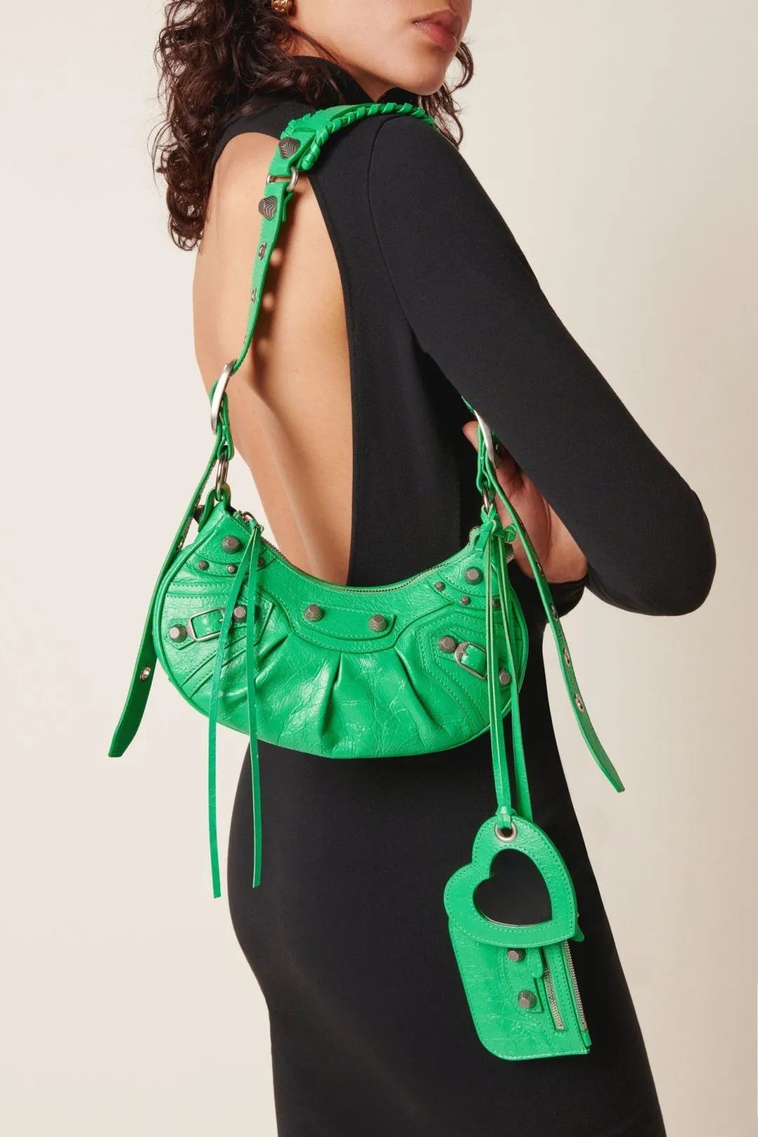 复古辣妹腋下包小众质感新月包,意大利腋下包推荐小众高级款