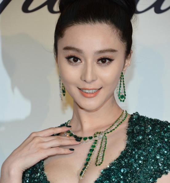 有气质的女士戴什么样的黄金,年轻女性适合戴什么样的黄金首饰