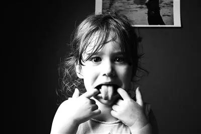 10岁小孩口吃怎么办教你一招克服,口吃难发音怎么克服