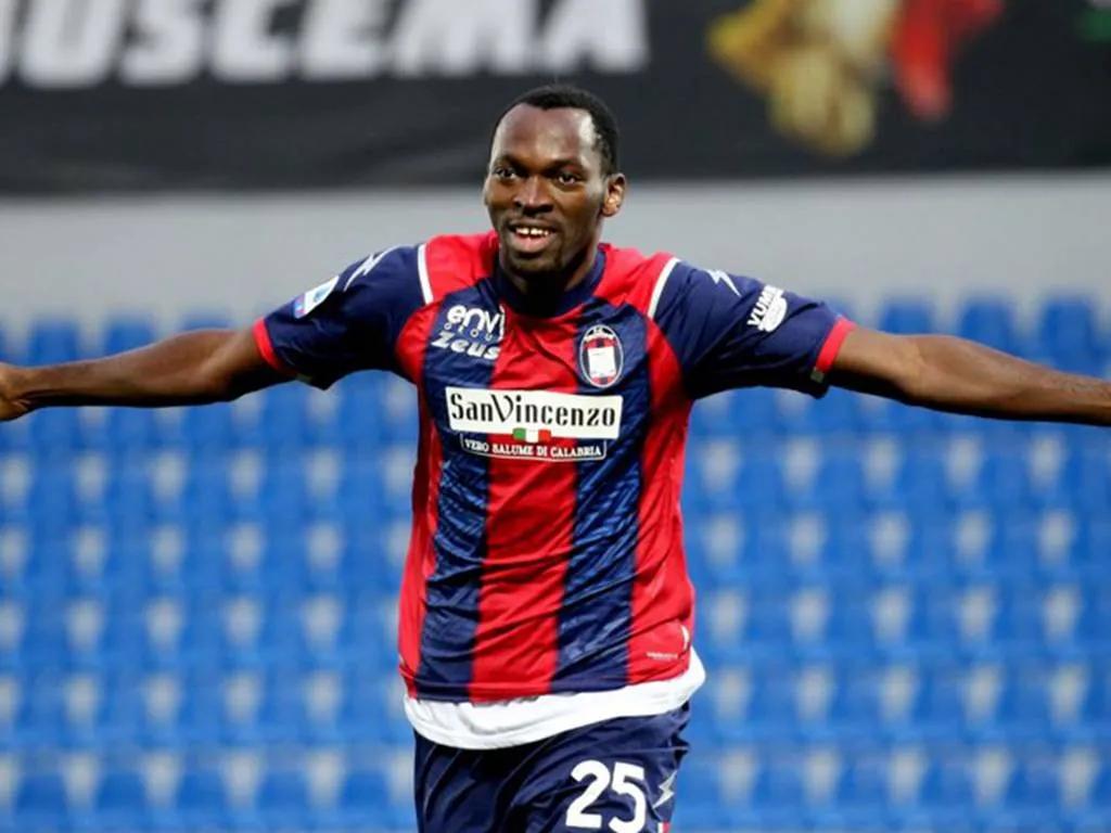 世界足坛最强空霸,足坛历史第一空霸