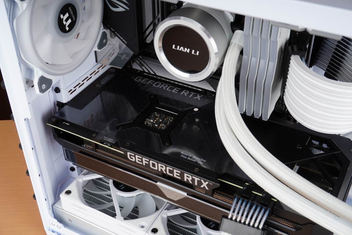 联力包豪斯mini机箱大小,联力包豪斯mini能横装吗