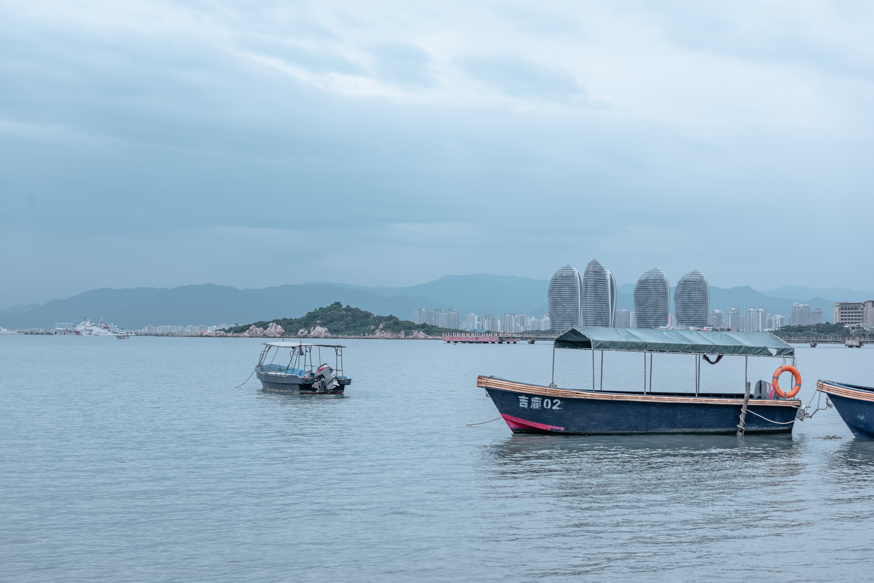本地三亚人去哪玩,三亚本地人去的海鲜海港