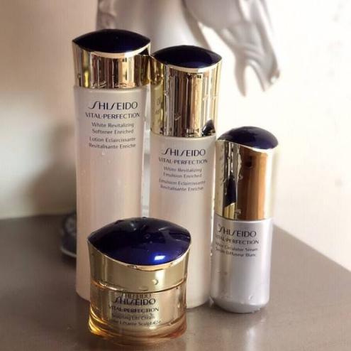 5款日系热门水乳：平价到轻奢，有钱用后两个，珂润是学生*党**最爱